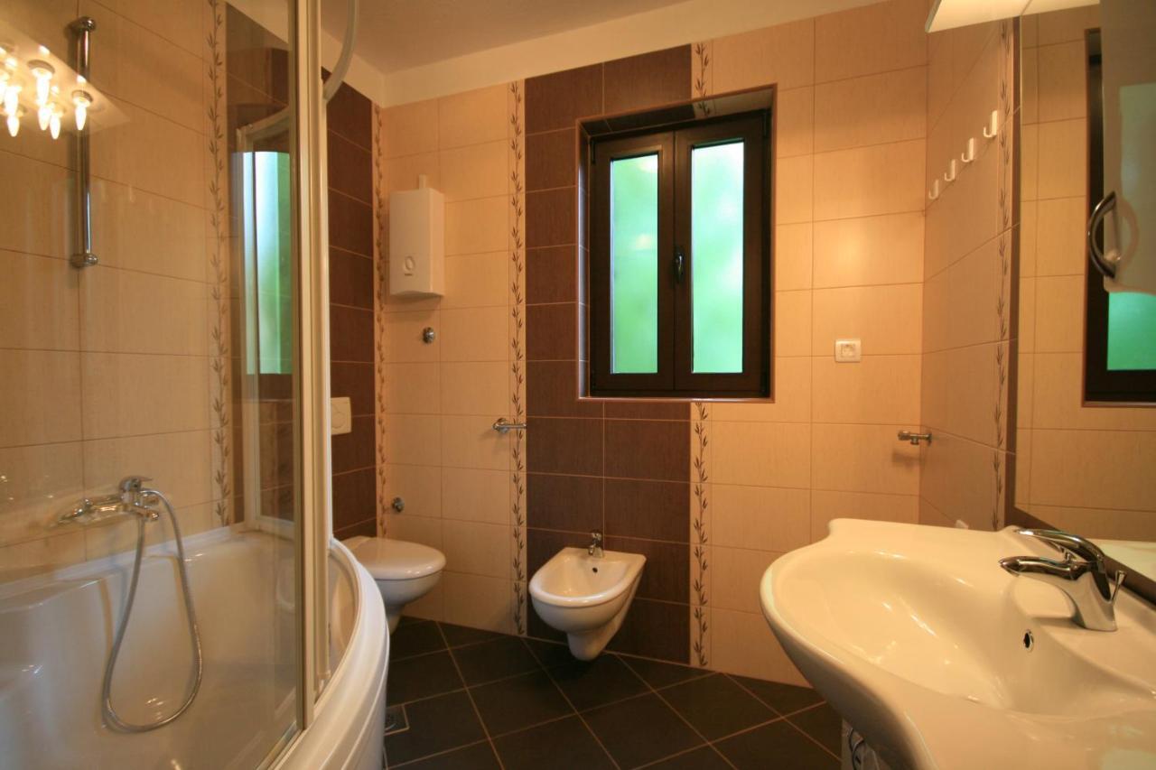 Apartments Surfinia Baška Екстериор снимка