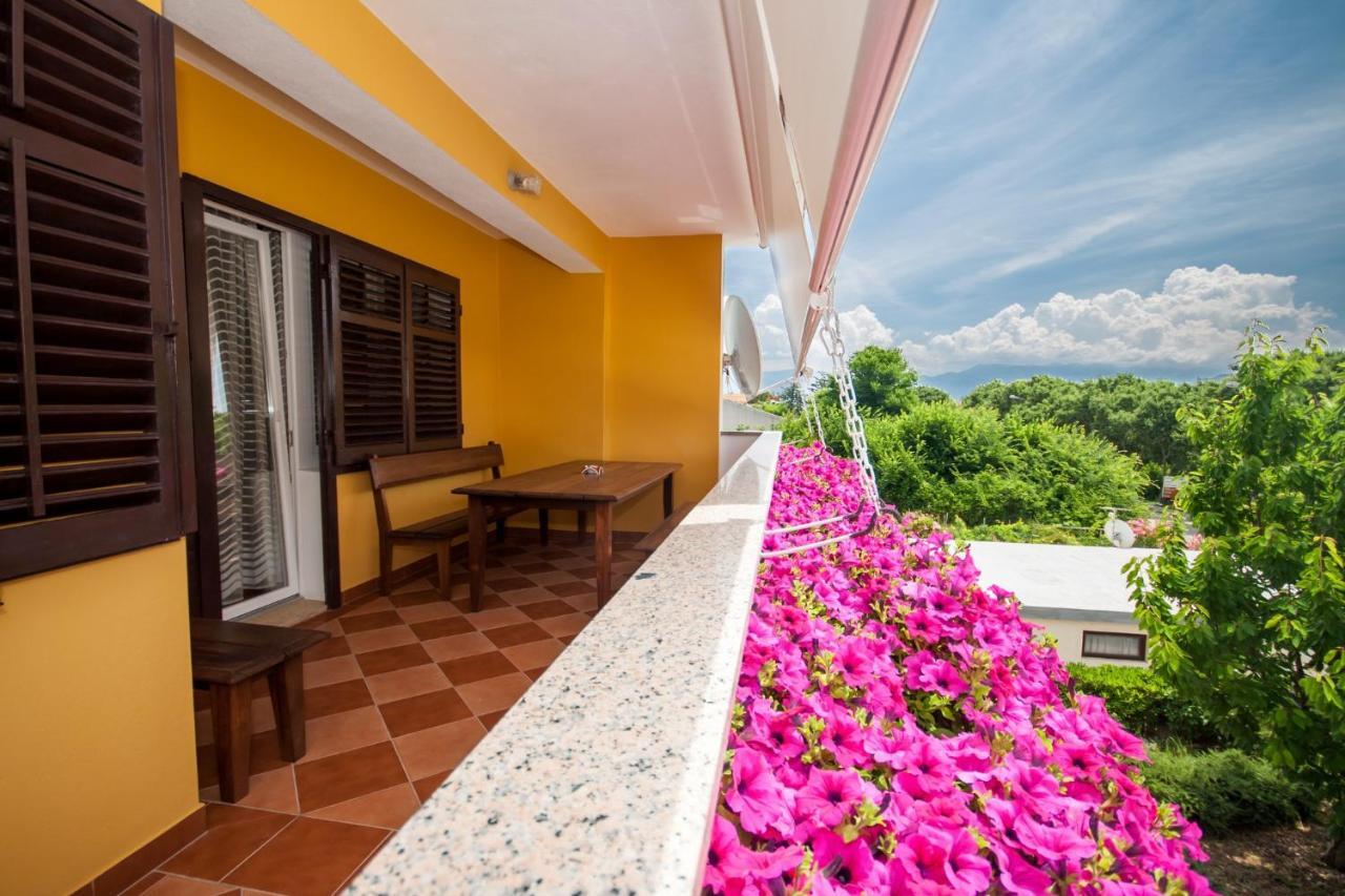 Apartments Surfinia Baška Екстериор снимка