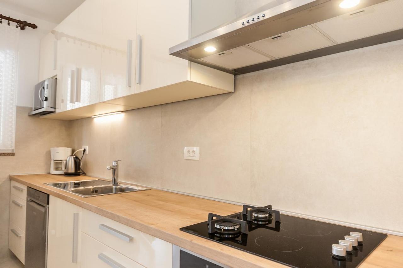 Apartments Surfinia Baška Екстериор снимка