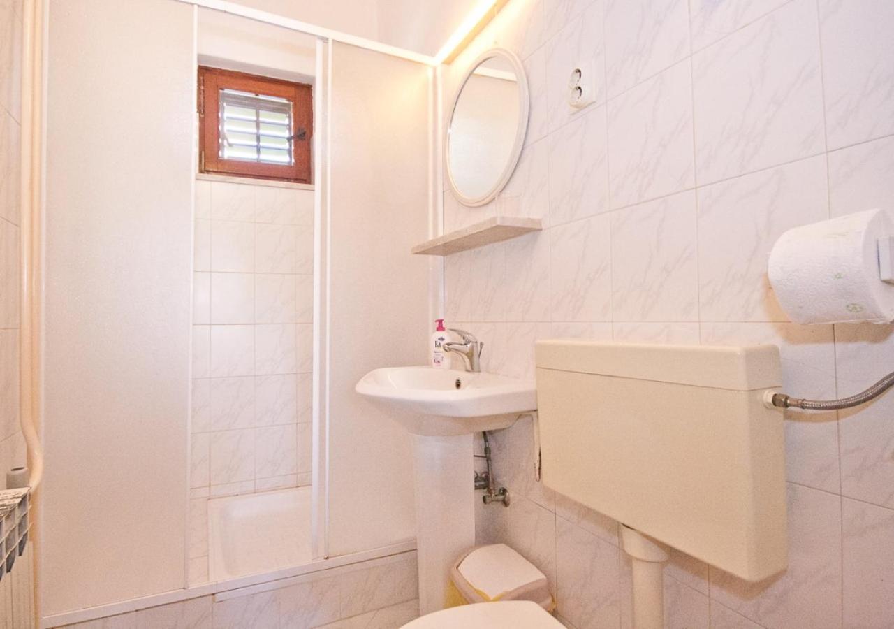 Apartments Surfinia Baška Екстериор снимка